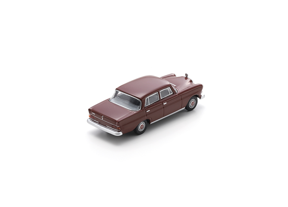 Mercedes-Benz 200D Heckflosse/Fintail - dark red
